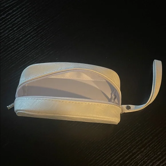 Oakley Glasses Case - Picture 5 of 5